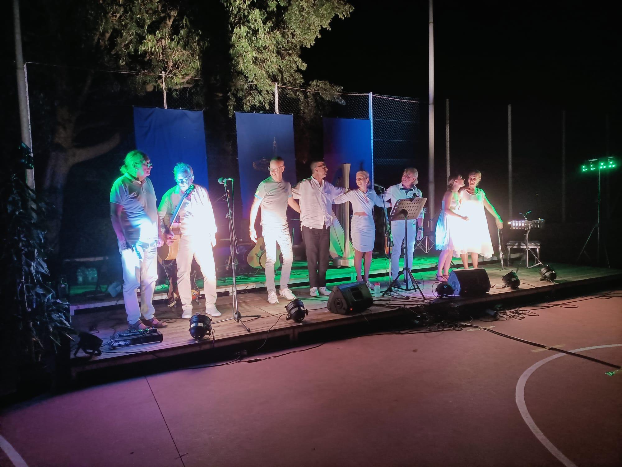 Copertina per I Trovieri aprono la festa di Sant'Anna, musica in ricordo di Pipia